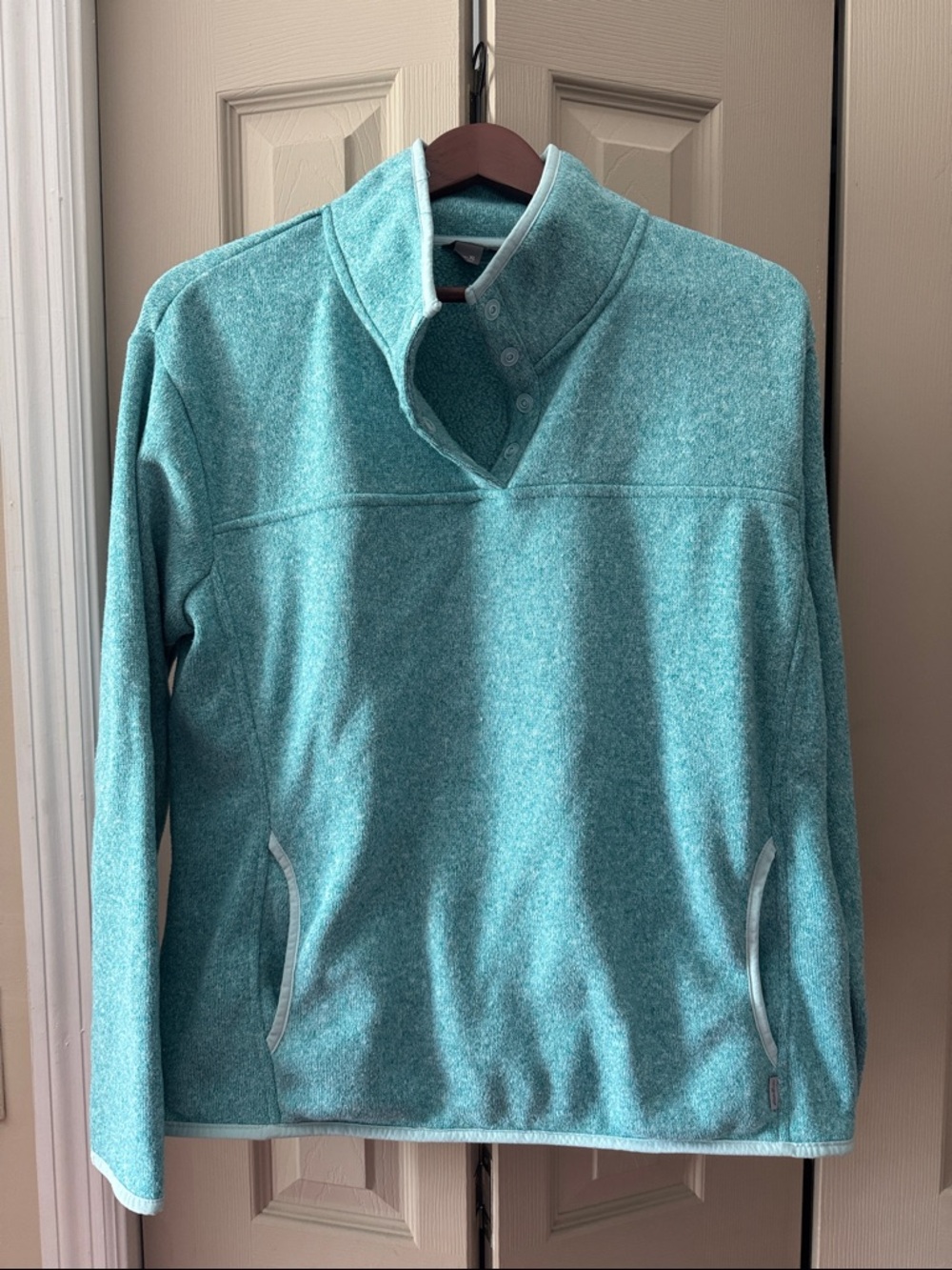 Eddie Bauer Women's Teal Pullover